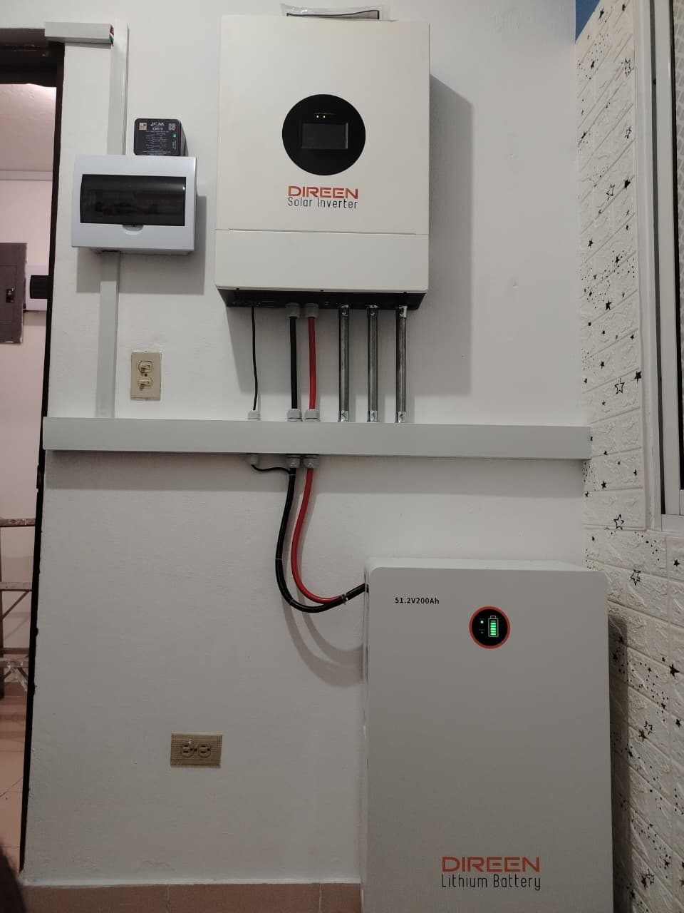 Batería Direen con inversor solar de marca propia Direen